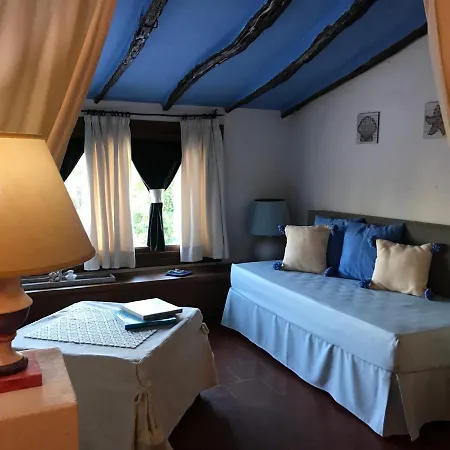 Palmasera Charming Bed & Breakfast