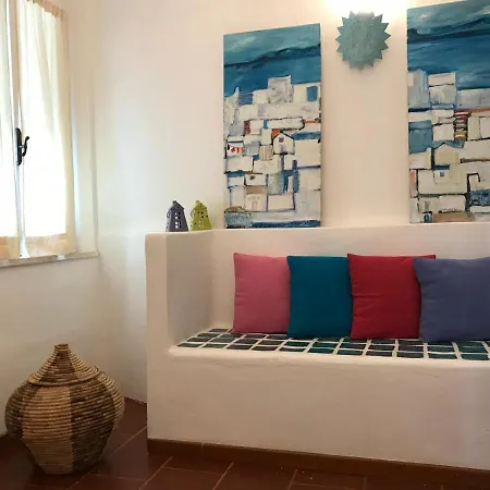 לינה וארוחת בוקר Palmasera Charming 4*