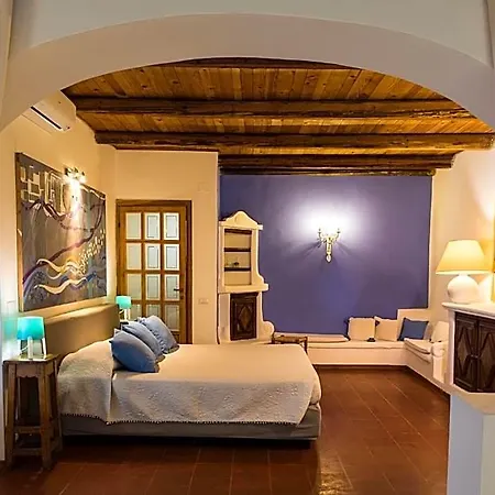 Palmasera Charming Bed & Breakfast 4*